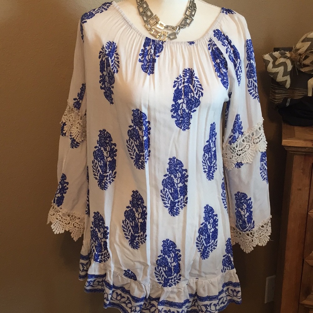 3 for 30 bundle 🍀Jodifl  blue and white top